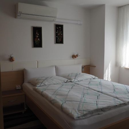 Rooms-Apartments Stojanovic Блед Екстериор снимка